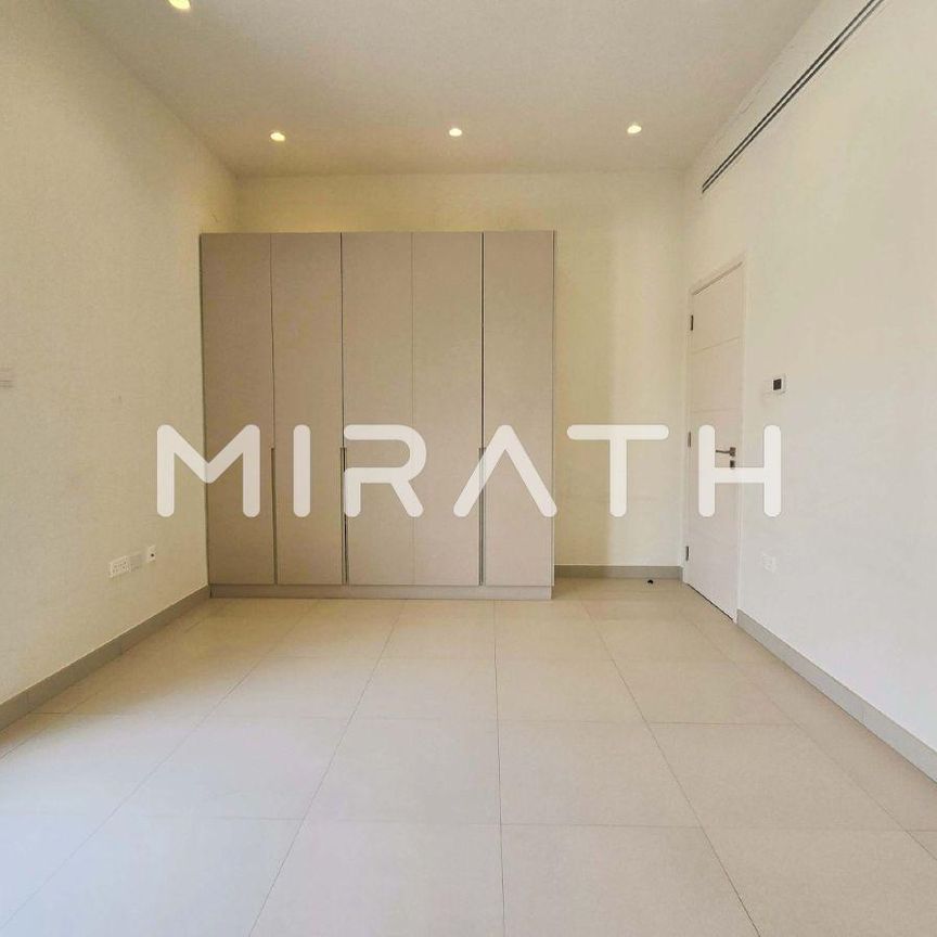 Spacious 5BR | Close to beach | Prvt Pool - Photo 1