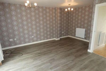 Old Dairy Court, Mildenhall, IP28 - Photo 2