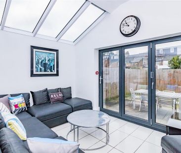 6 bedroom house to rent - Photo 1