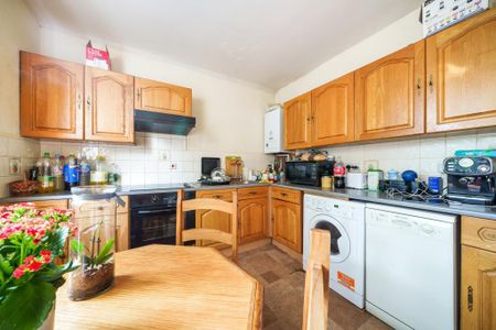 2 bedroom maisonette to rent - Photo 5