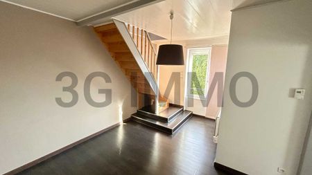 Location / Duplex - Photo 4