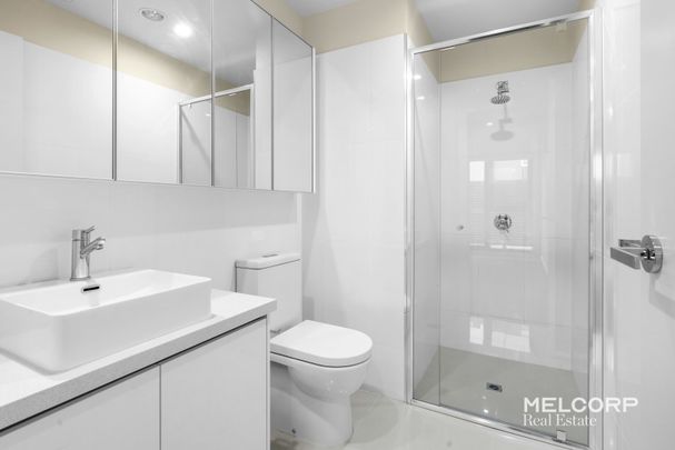 STUNNING TWO BEDROOM APARTMENT – UNFURNISHED - Photo 1