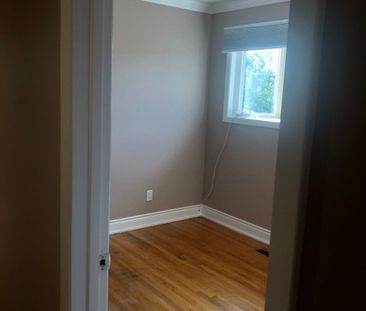 For Lease - 34 Langwith Court Unit# Main, Brampton, Ontario - Photo 3