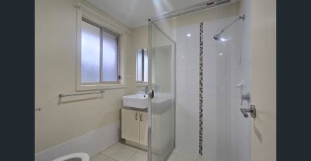 💛 Feel-Good Living in Andrews Farm with Solar panels - Photo 5