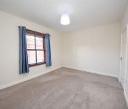 3 bed House - Terraced for Rent - Photo 5