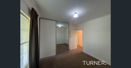 Neat and tidy 2 bedroom unit - Photo 3