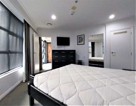 Parkside Furnished Apt with Car Park/Free Power/ Water/ Wifi - Photo 4