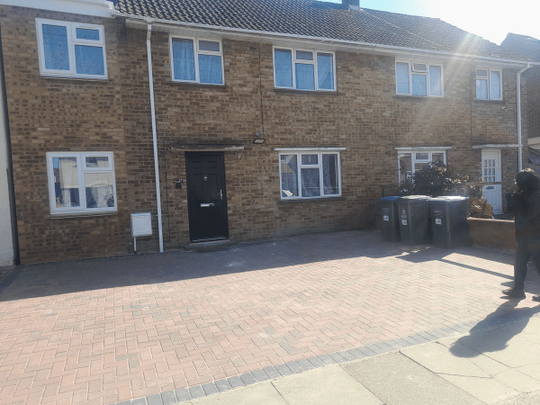 Hadlow Road, Welling, DA16 - Photo 1