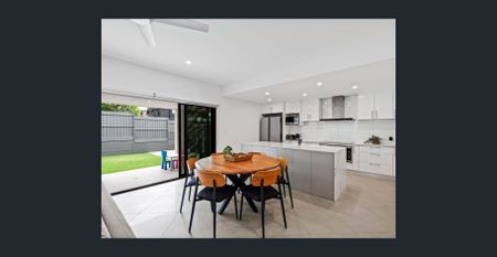 Stunning Contemporary Family Home - - Photo 4