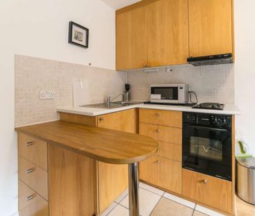 Flat 29C West Cromwell Road, Earls Court SW5 9QL - Photo 4