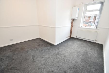 1 bedroom ground floor flat to rent - Photo 3