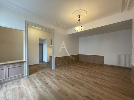 Location Appartement 3 pièces 69m² FONTENAY LE COMTE 85200 - Photo 2