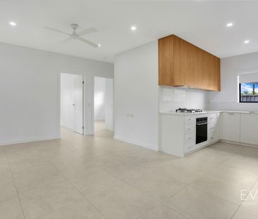 Brand New Stylish & Private Granny Flat - Photo 2