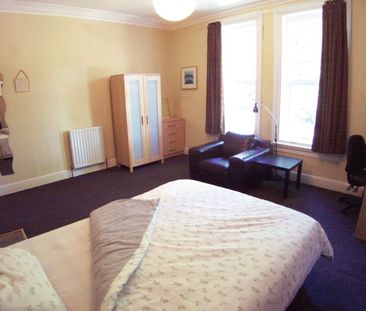 9 Spring Road Headingley, Leeds - Photo 2