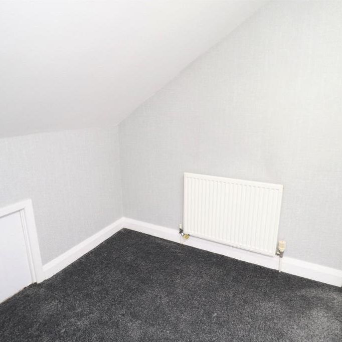2 bedroom end of terrace house to rent - Photo 1