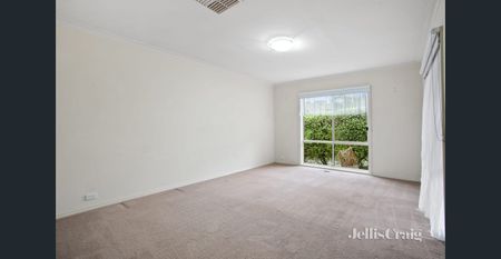 2/233 Nepean Street, Greensborough - Photo 5