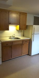 Studio à louer pour étudiant ou enseignant cegep de Saint-Jérôme du 1er janvier au 31 mai 2026 - Photo 3