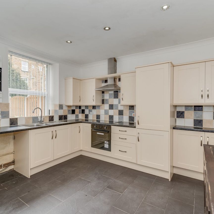 Hall Road, Handsworth, S13 - Photo 1