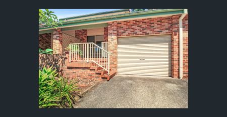 Modern Townhouse in a Quiet Setting - Photo 2