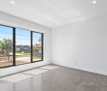 53 Second Avenue, Altona North - Photo 2