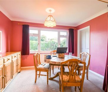 3 bedroom detached bungalow to rent - Photo 3