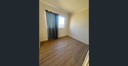 Family Home on Large Fully Fenced Block with Shed - Photo 3