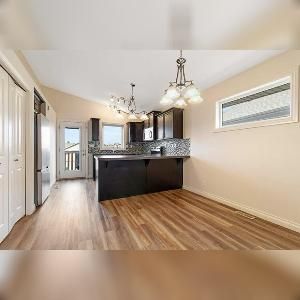 3 Beds 2 Bath Upper Suite In Timberstone Red Deer - Photo 3
