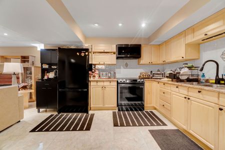 For Lease - 4982 Maxine Place, Mississauga, Ontario - Photo 3