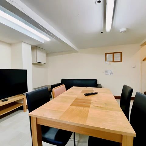 4 Bed 2 Bath - Photo 1