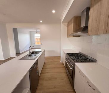 NEW BUILD FAMILY HOME - Photo 6