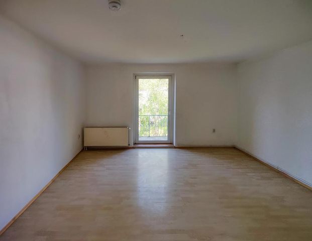 5 ZKB mit Balkon im 1.OG eines Mehrfamilienhauses mit 2x Bad - Foto 1