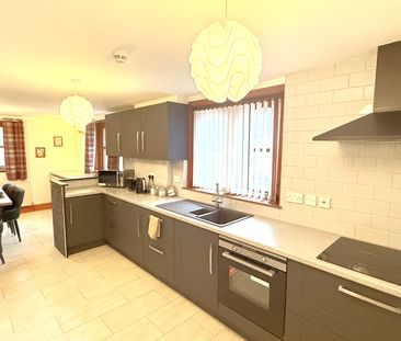 Sharoe Green Lane, Preston - Photo 4