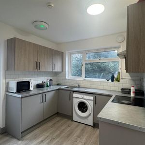 Otterfield Road, Yiewsley, West Drayton UB7, London - Photo 2