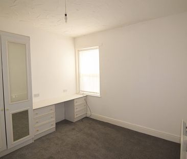 To Let 1 Bed Ground Floor Flat - Photo 1