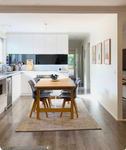 6-Month Stay - Fully furnished - Just Steps from Rosebud Beach! - Photo 5
