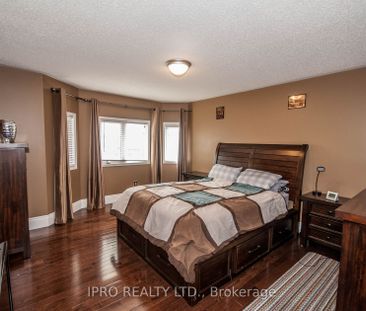 Detached Home For Lease | W8116720 - Photo 3