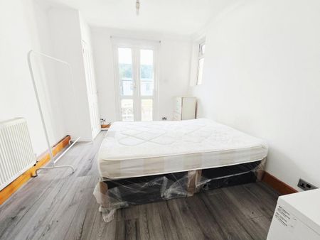 5 bedroom terraced house to rent - Photo 5