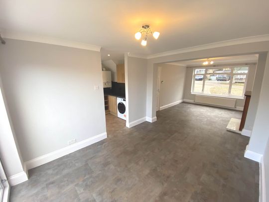 Price £2,300 pcm - Available Now - Unfurnished - Photo 1