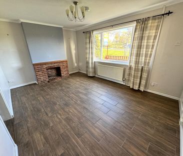 2 bedroom end of terrace house to rent - Photo 2