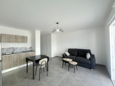 Location Appartement 1 pièce 30m² AJACCIO 20090 - Photo 3