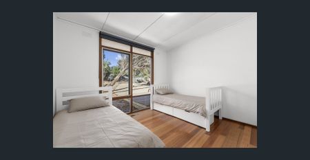 Living It Up In Lonny - Furnished Home - Photo 3