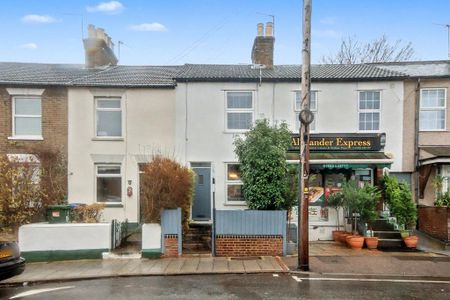 2 bedroom terraced house to rent - Photo 2