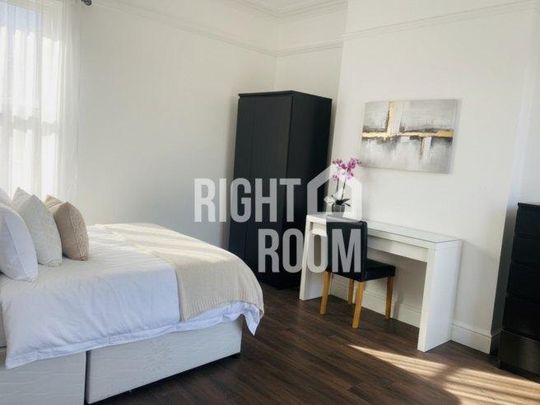 1 bedroom in a house share to rent - Photo 1