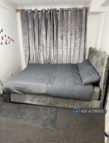 5 bedroom terraced house to rent - Photo 4