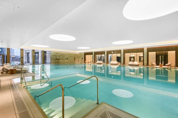 Thames City, London SW8 - Photo 1