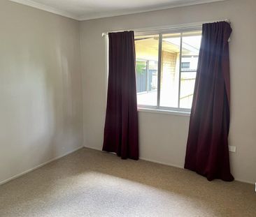 Neat Home - Prime Location - Photo 4