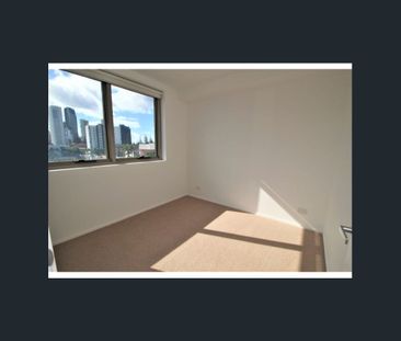 Charming 2-Bedroom Apartment Near the Beach – Available Soon! - Photo 2