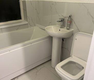 3 Bed Semi-Detached House, Derrydown Road, B42 - Photo 6