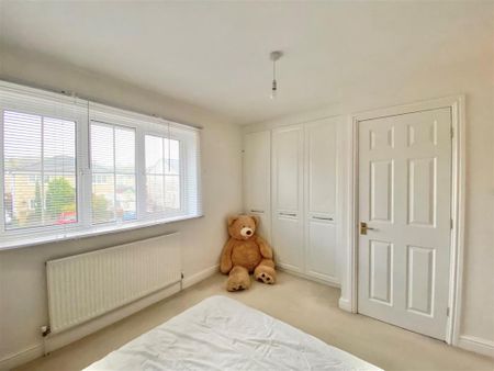 2 bedroom semi-detached house to rent - Photo 2