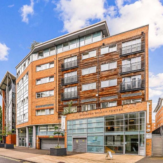 2 bedroom flat to rent - Photo 1